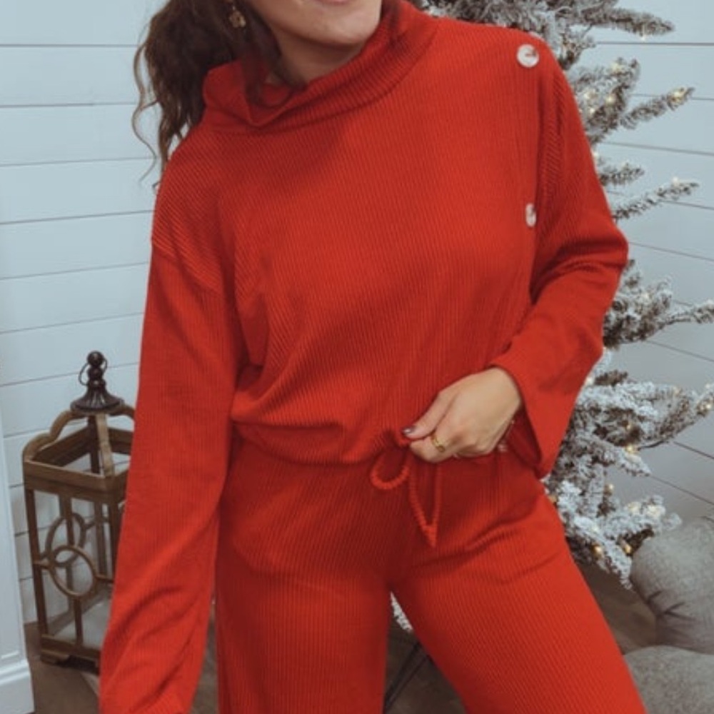 Red high neck ribbed top, size 2X - Picture 6 of 6